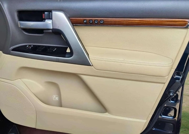 LAND CRUISER SAHARA