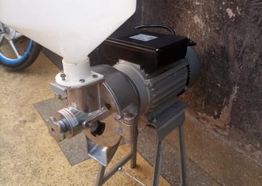 Peanut butter making machine