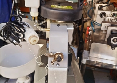 Bag closure machine