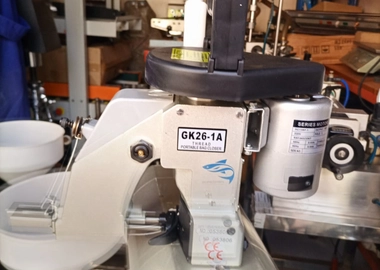 Bag closure machine