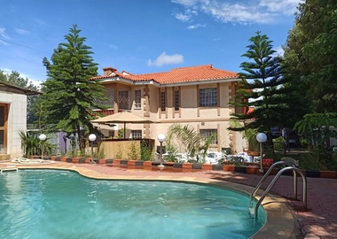 5 bedroom mansionette for sale