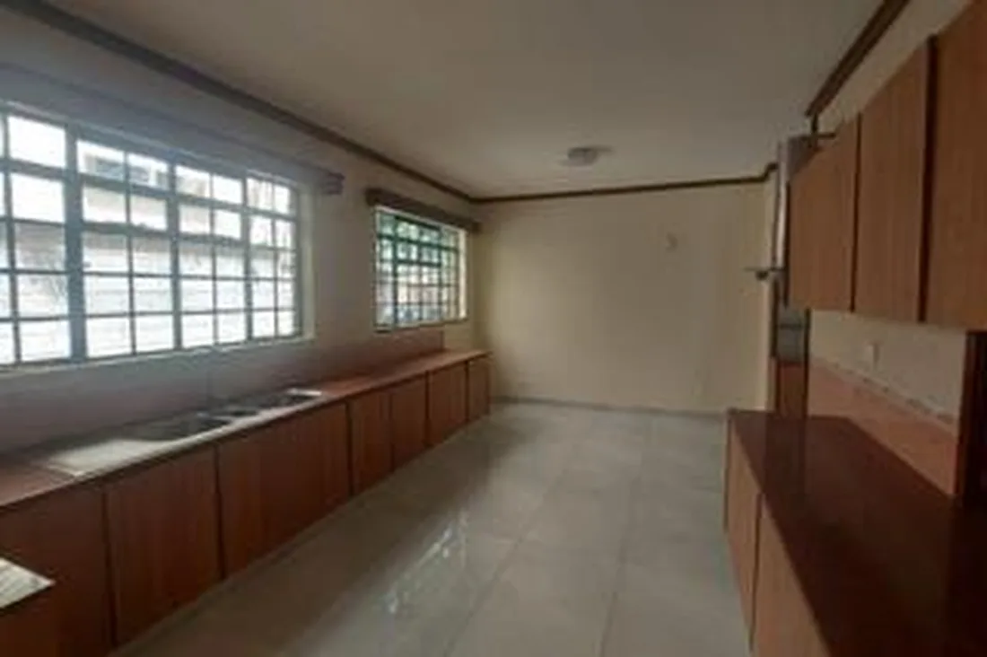 Brookside 4 bedroom townhouse