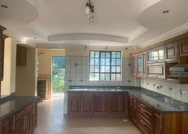 4 bedroom mansionette for rent