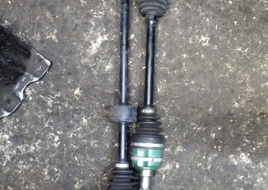 Daihatsu Mira driveshaft