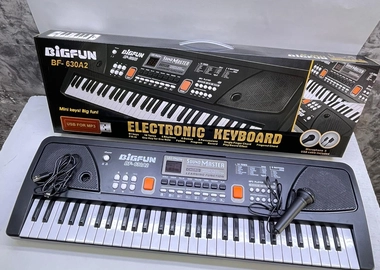 61 keys piano