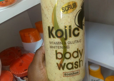 Kojic body scrub