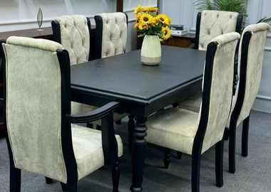 🍽️ Premium Mahogany Dining Set – KSh 78,000