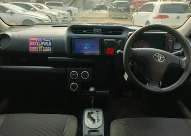 Toyota Succeed f extra