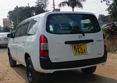 Toyota Succeed f extra