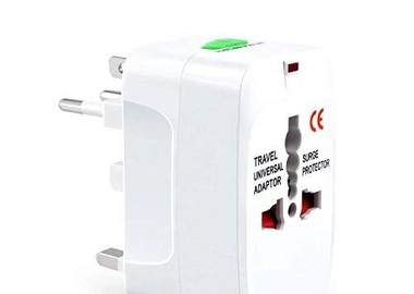 International travel adapter