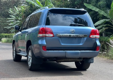 Toyota Landcruiser V8 (2010) – 4700cc Petrol | KSh 4M Negotiable
