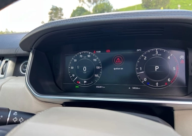 💥 Range Rover Vogue 2018 – Fully Loaded, Low Mileage 💥
