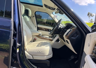 💥 Range Rover Vogue 2018 – Fully Loaded, Low Mileage 💥