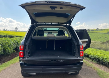 💥 Range Rover Vogue 2018 – Fully Loaded, Low Mileage 💥