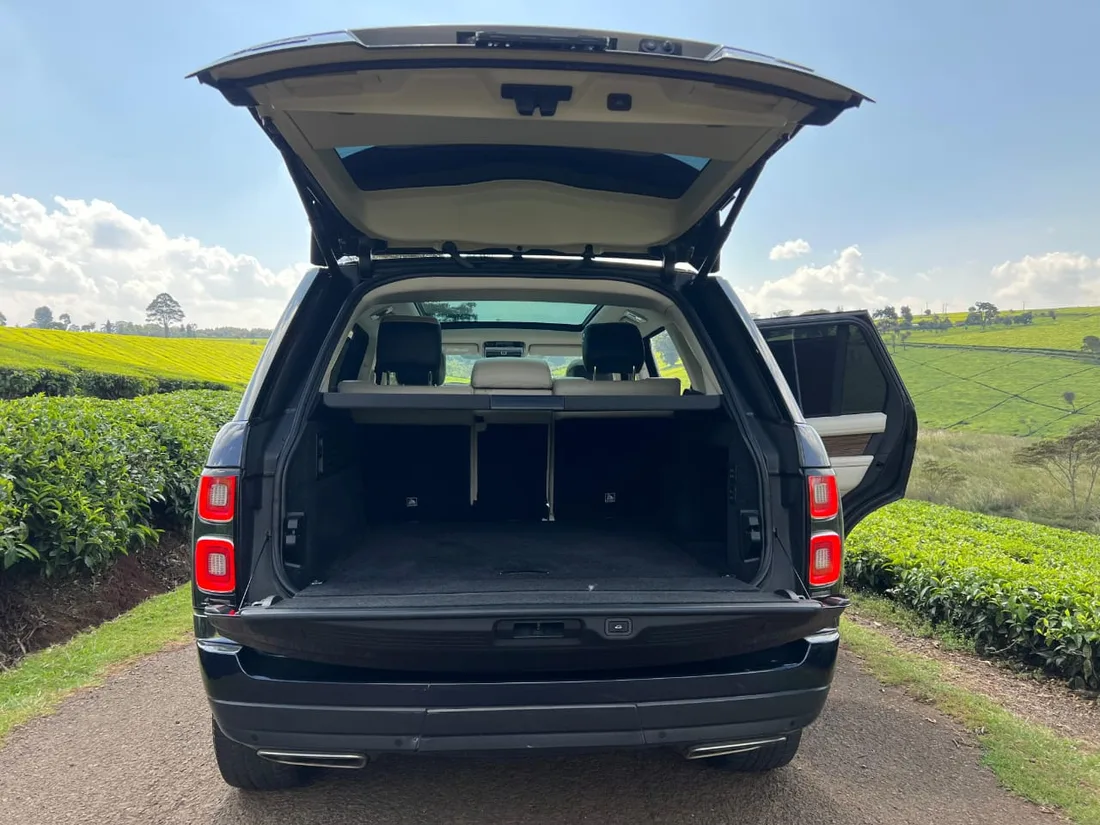 💥 Range Rover Vogue 2018 – Fully Loaded, Low Mileage 💥