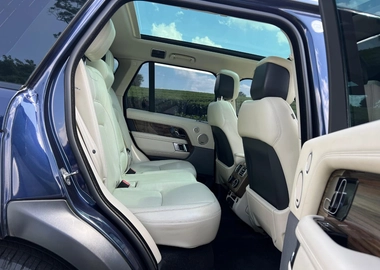 💥 Range Rover Vogue 2018 – Fully Loaded, Low Mileage 💥