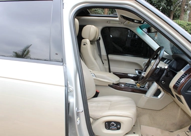 💥 2015 Range Rover Vogue SE – Luxury, Fully Loaded, CBD Nairobi 💥