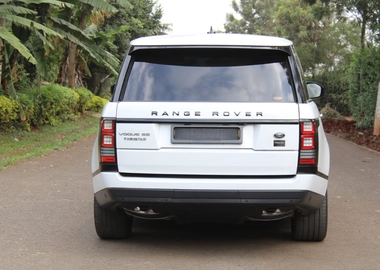 💥 Range Rover Vogue 2016 – 3000CC Diesel, Sunroof, Low Mileage 💥