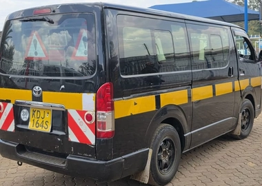 💥Toyota Hiace 7L 2015💥 3000CC Diesel, 11-Seater, Automatic – KES 2,350,000