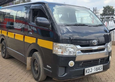 💥Toyota Hiace 7L 2015💥 3000CC Diesel, 11-Seater, Automatic – KES 2,350,000
