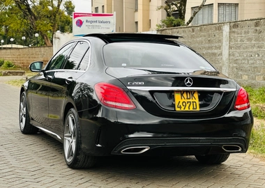 Mercedes-Benz C200 2016 – 1800cc, Full Spec, Panoramic Sunroof