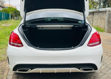 Mercedes-Benz C200 2017 – 1800cc, Full Spec, Panoramic Sunroof