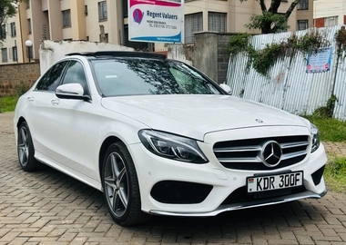 Mercedes-Benz C200 2017 – 1800cc, Full Spec, Panoramic Sunroof