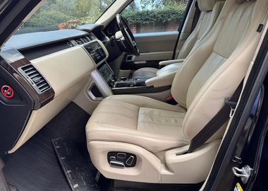 2016 Range Rover – 3.0L Diesel, 7-Seater, Fully Loaded, Panoramic Sunroof