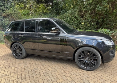 2016 Range Rover – 3.0L Diesel, 7-Seater, Fully Loaded, Panoramic Sunroof