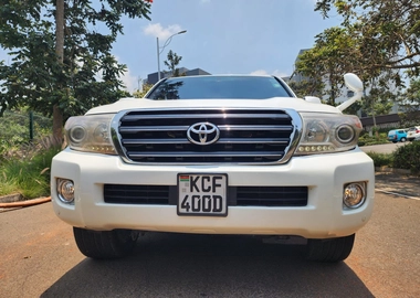 Toyota Land Cruiser V8 – 2011 | 4600cc Petrol | Full Spec | KES 4.35M (Negotiable)