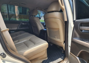Toyota Land Cruiser V8 – 2011 | 4600cc Petrol | Full Spec | KES 4.35M (Negotiable)