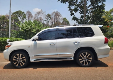 Toyota Land Cruiser V8 – 2011 | 4600cc Petrol | Full Spec | KES 4.35M (Negotiable)