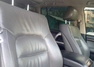 Toyota Land Cruiser V8 – Petrol | Automatic | Leather Interior | KES 2.75M (Negotiable)