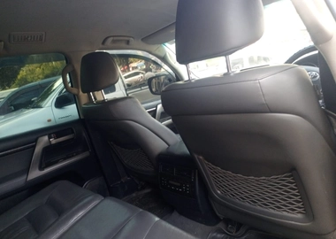 Toyota Land Cruiser V8 – Petrol | Automatic | Leather Interior | KES 2.75M (Negotiable)