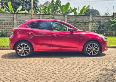 MAZDA DEMIO – Ksh 1,230,000 🔥🔥