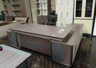 Executive Office Desk – Ksh 80,000 | Free Delivery in Nairobi!