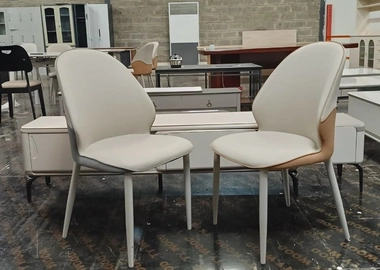 🍽️ Elegant Dining Seats – Ksh 15,000 | Free Delivery in Nairobi!