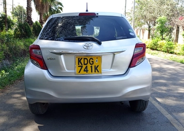 TOYOTA VITZ