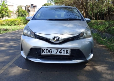 TOYOTA VITZ