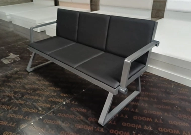 Visitor Waiting Bench – Ksh 25,000