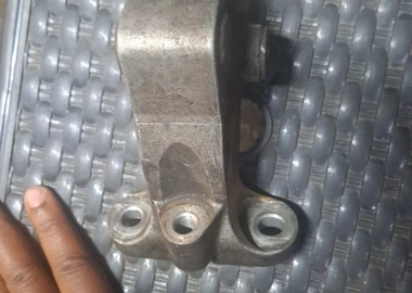 Subaru legacy BR9 front engine mount