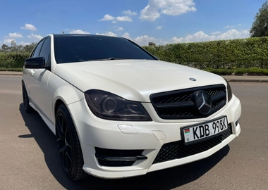 2013 Mercedes-Benz C-Class Avantgarde