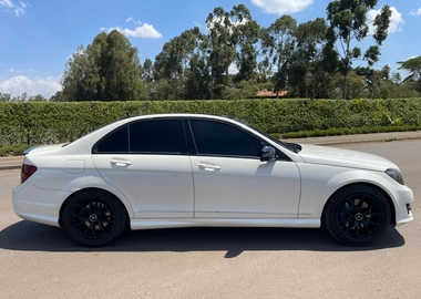 2013 Mercedes-Benz C-Class Avantgarde
