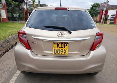2016 Toyota vitz