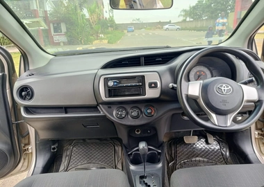 2016 Toyota vitz