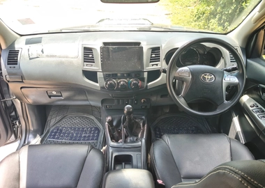 TOYOTA HILUX DOUBLE CAB