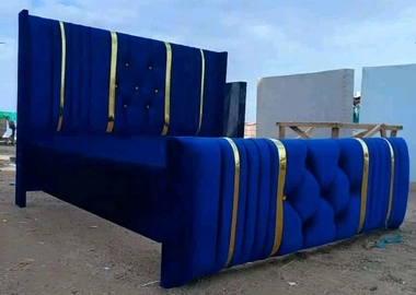 4*6 designer velvet bed
