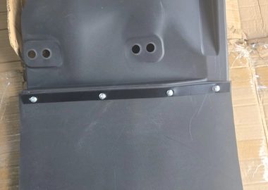 Isuzu 700p front mudguard