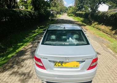 Mercedes Benz C200