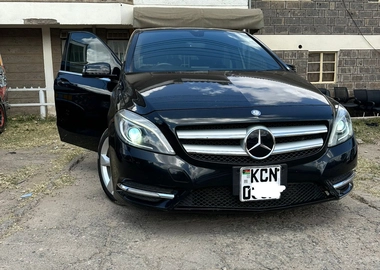 Mercedes Benz B180